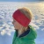 Glueckskind_stirnband_himbeere_geisslein_schnee.webp